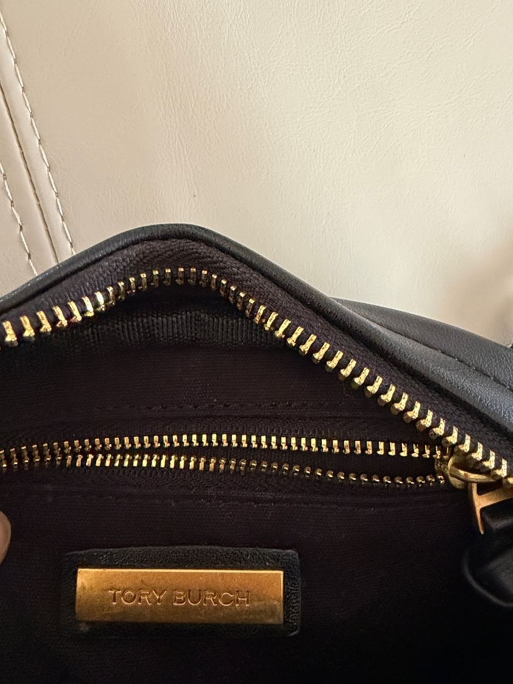 Tory Burch black Kira Chevron Small sling bag - Picture 6 of 6